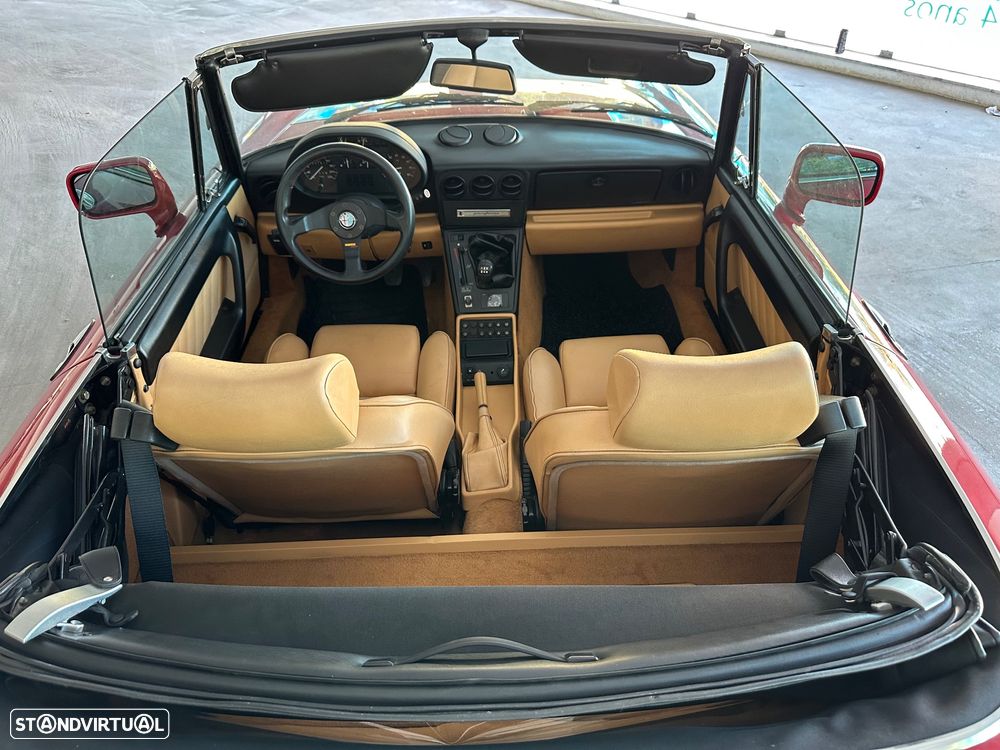 Alfa Romeo Spider 2.0 - 18