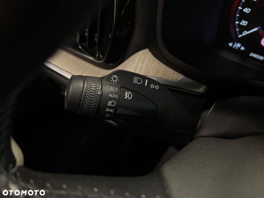 Volvo V60 D4 Inscription - 24