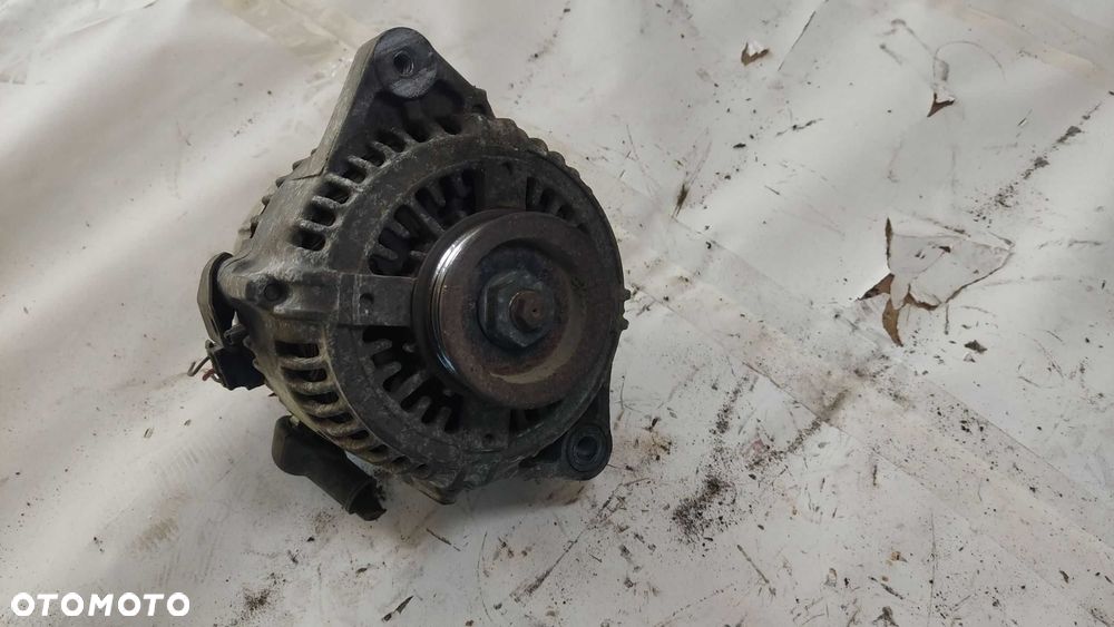 Alternator LEXUS IS 200 2.0 Benzyna - 4