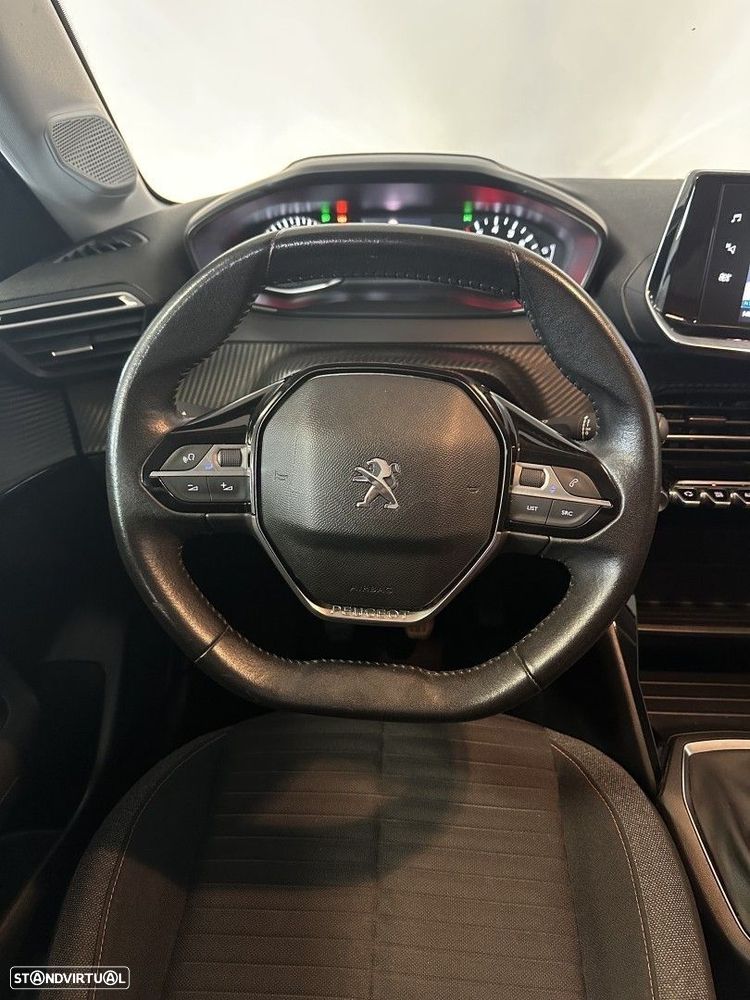 Peugeot 208 1.2 PureTech Active — fotografia 9