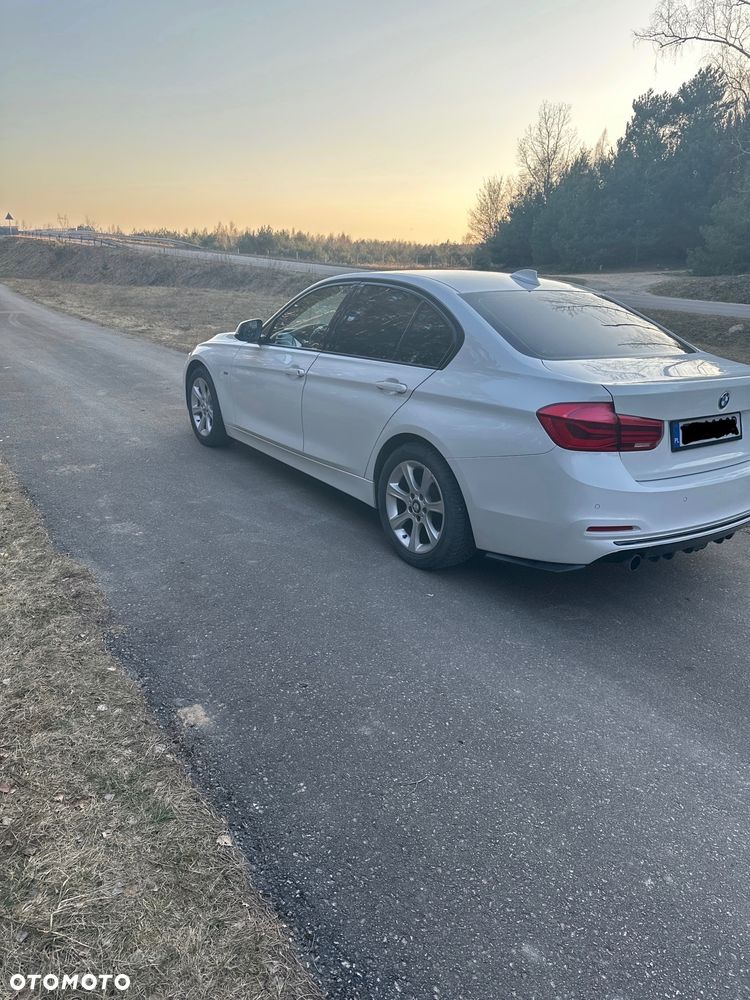 BMW Seria 3 318i Sport Line - 9