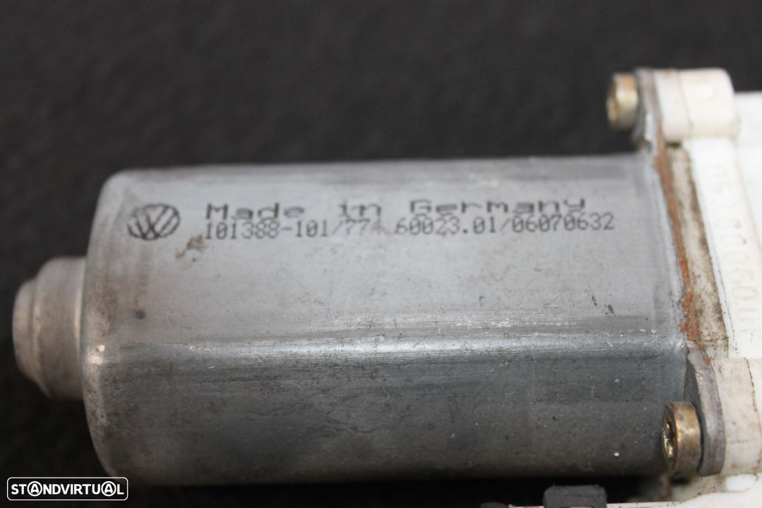 Motor Elevador Vidro Volkswagen Golf - 4
