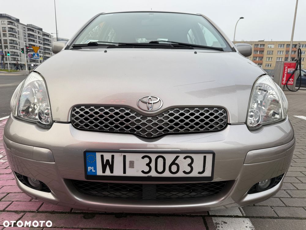 Toyota Yaris - 6