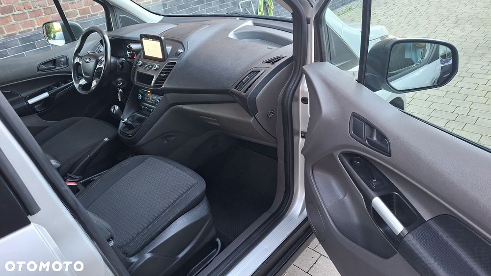 Ford Transit Connect - 8