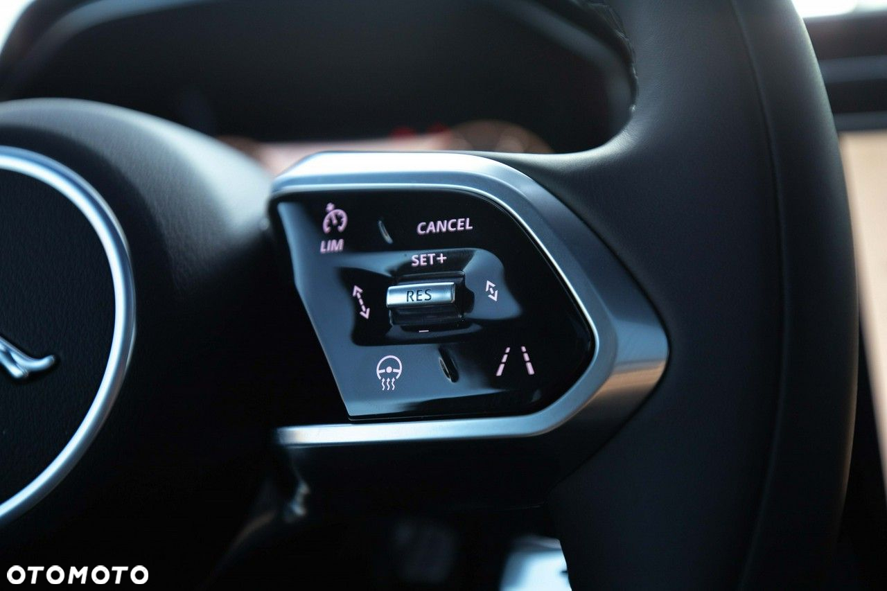 Jaguar F-Pace - 20