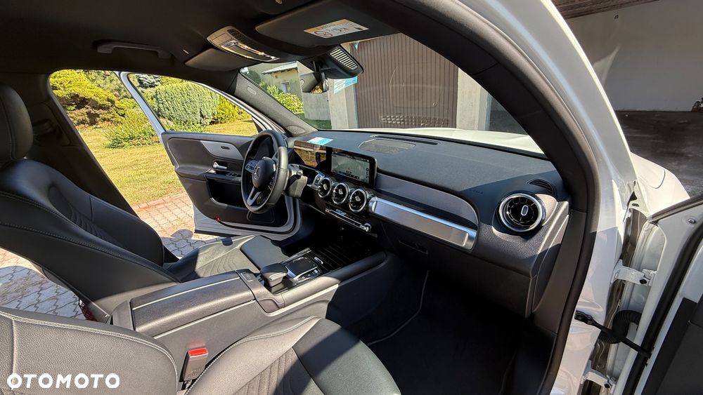 Mercedes-Benz GLB 200 4-Matic Style 8G-DCT - 11