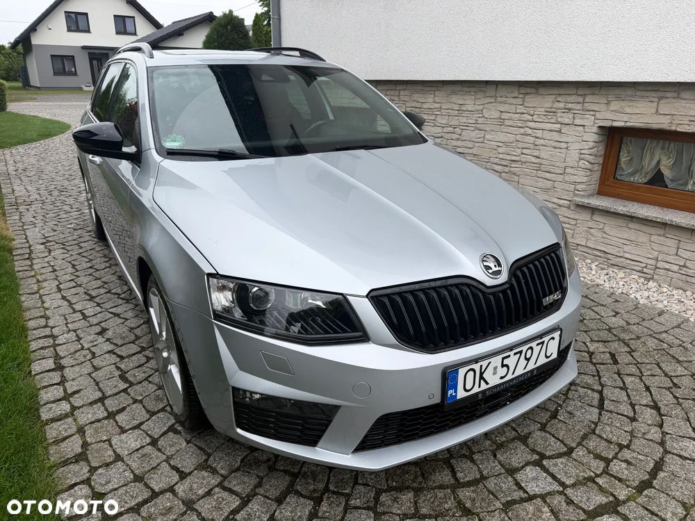 Skoda Octavia 2.0 TDI RS DSG - 2