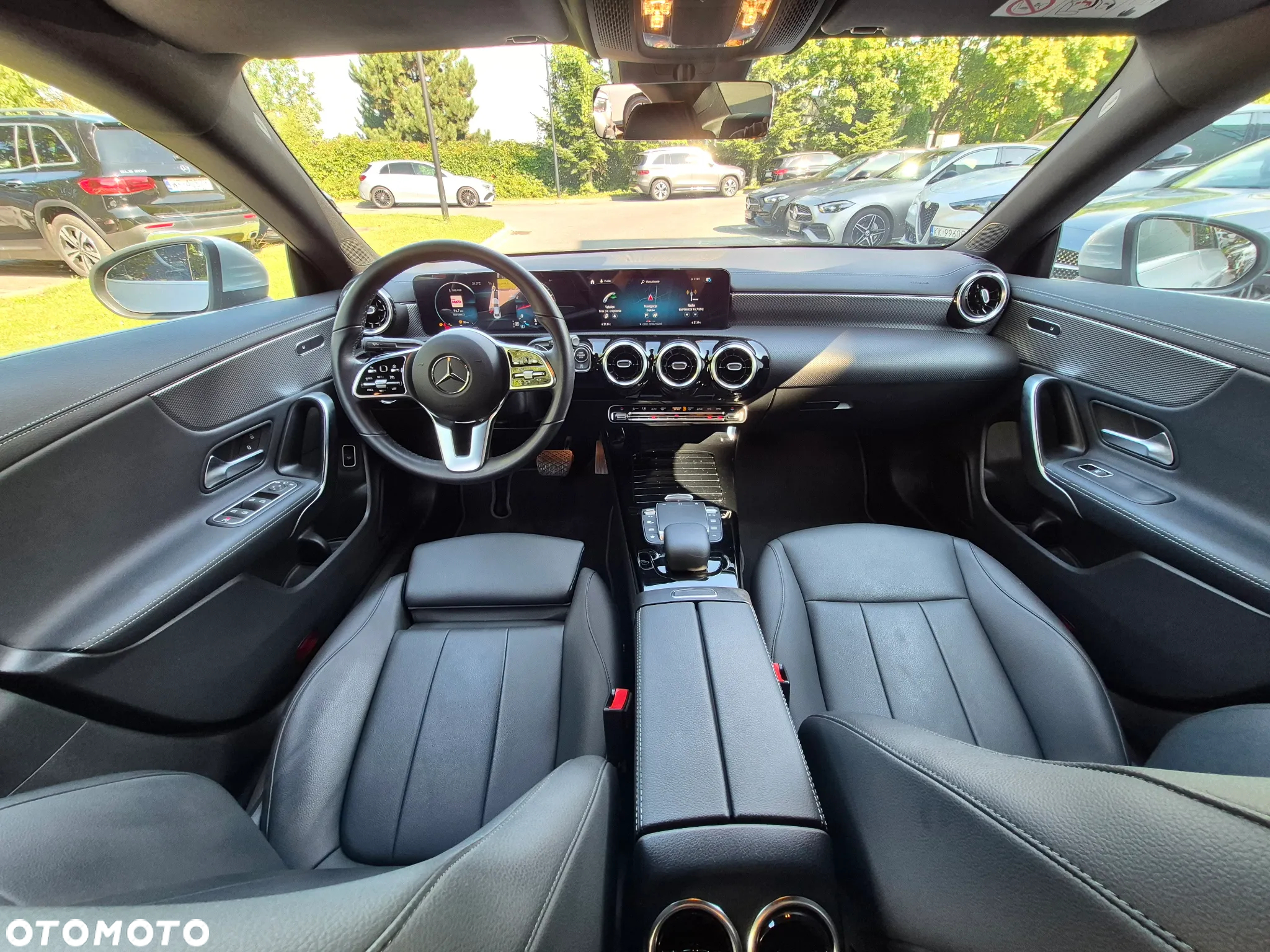 Mercedes-Benz CLA 180 7G-DCT - 23