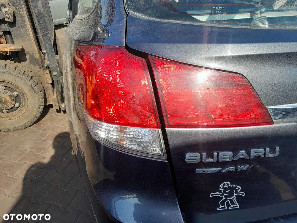 Lampa tylna lewa w błotnik SUBARU Legacy V 09-14r. kombi Europa - 1