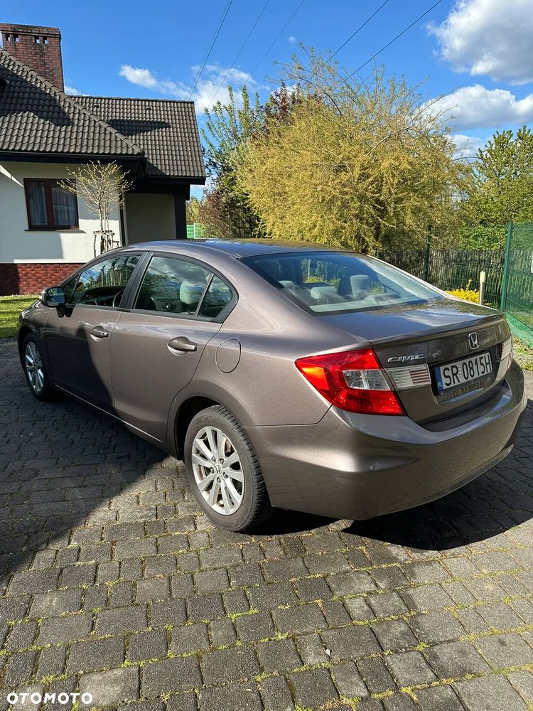 Honda Civic 1.8 Comfort - 11