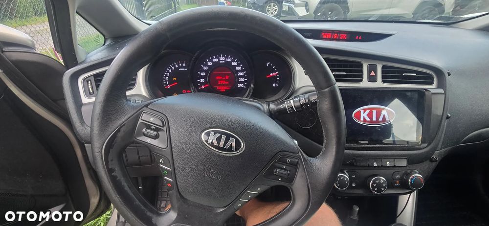 Kia Ceed 1.6 GDI M - 14