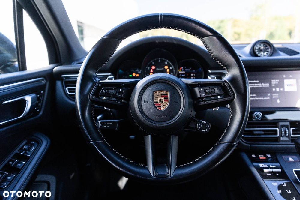 Porsche Macan T - 27