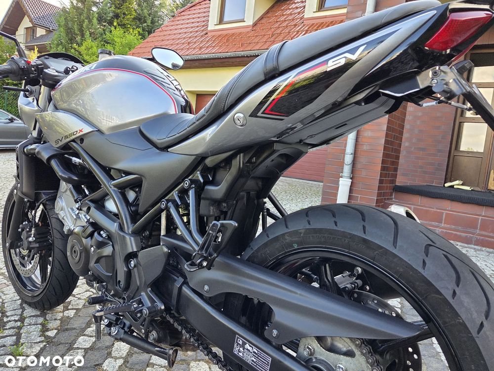 Suzuki SV - 32