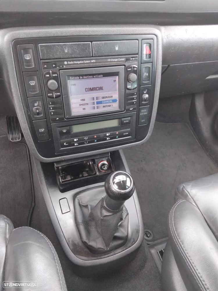 VW Sharan 2.0 TDI Confortline - 19