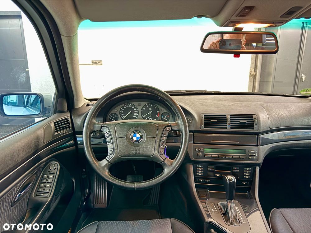 BMW Seria 5 - 28