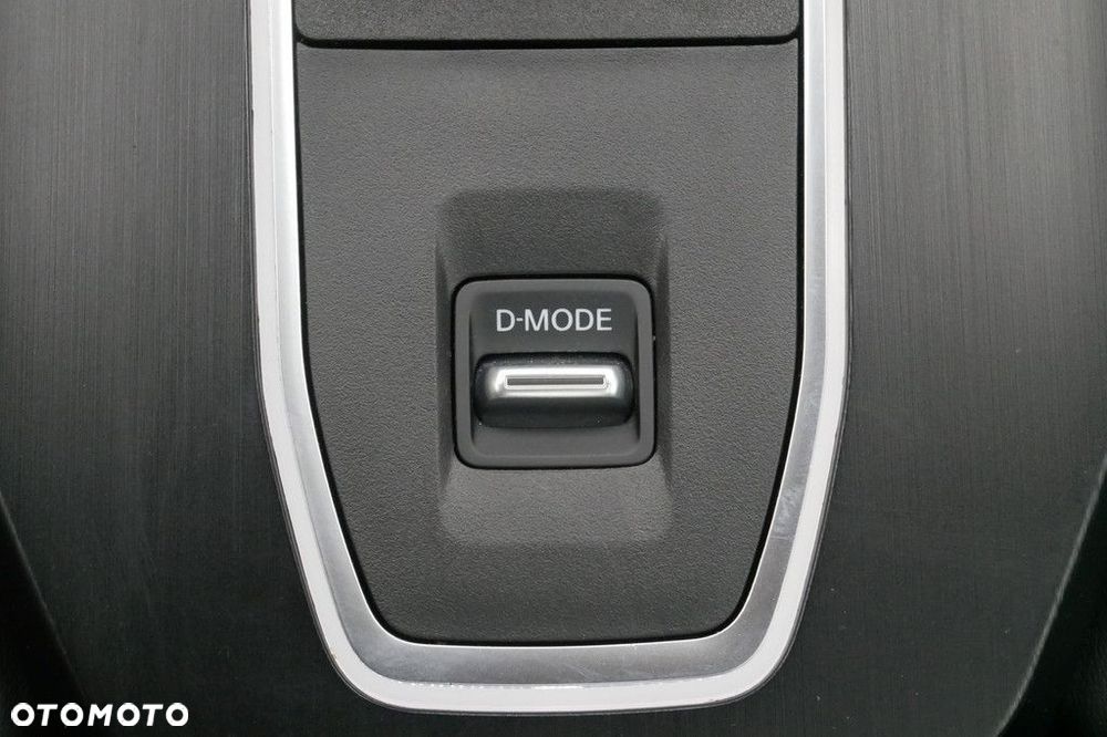 Nissan Qashqai 1.3 DIG-T MHEV N-Connecta Xtronic - 25
