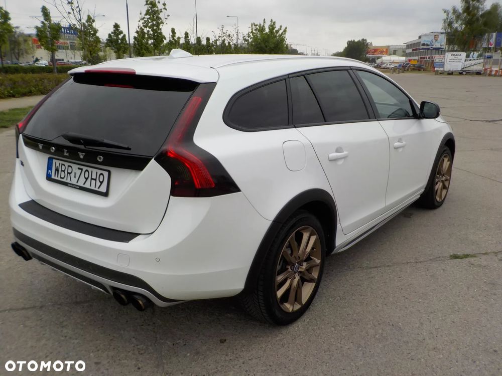 Volvo V60 Cross Country T5 AWD Summum - 6