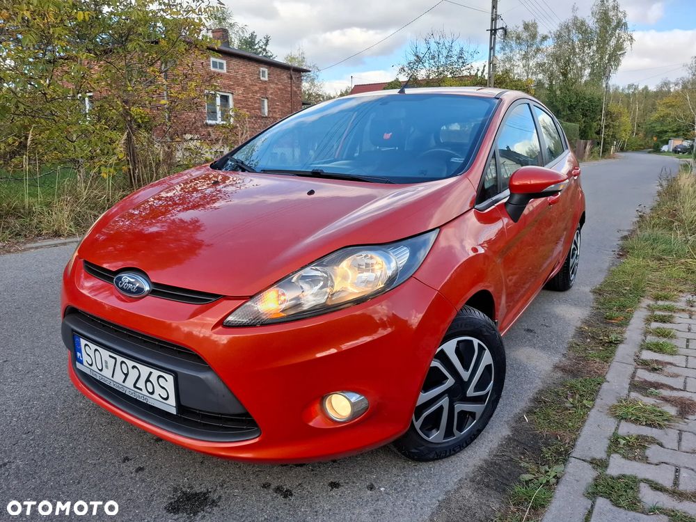 Ford Fiesta 2011 photo 2