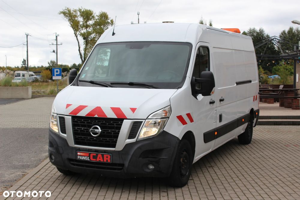 Nissan NV400
