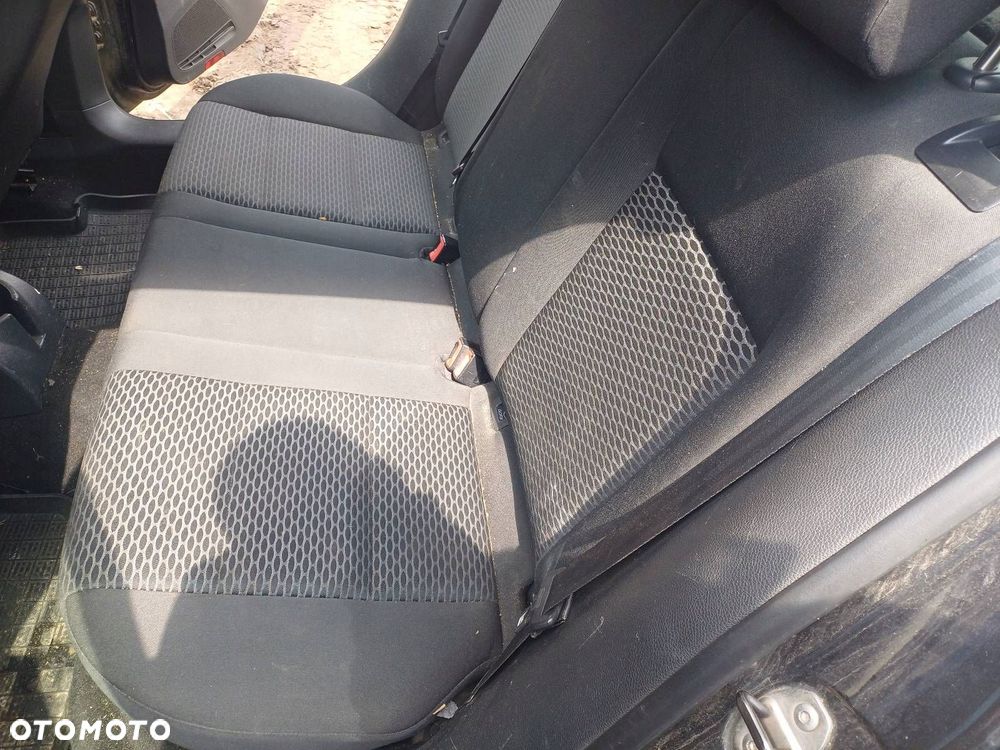 FOTELE KOMPLET LEWY PRAWY KANAPA TYŁ + BOCZKI VOLKSWAGEN GOLF VI HB 5D - 4