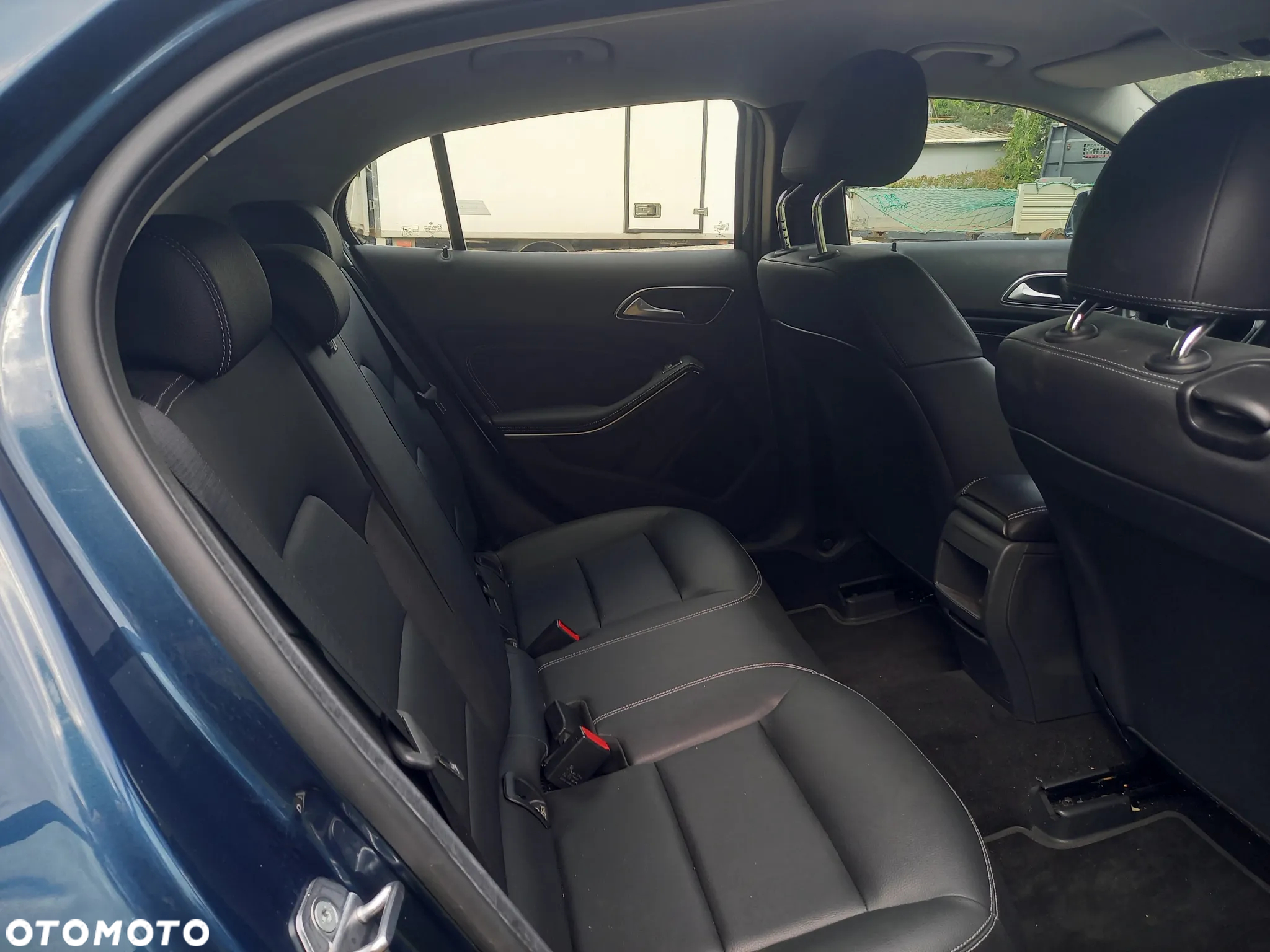Mercedes-Benz GLA 180 Peak Edition - 7