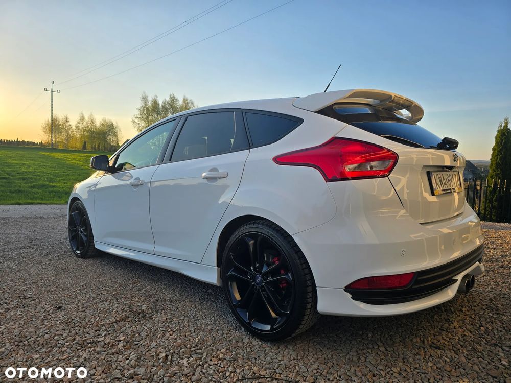 Ford Focus 2.0 EcoBoost ST mit Leder-Exclusiv-Paket - 7