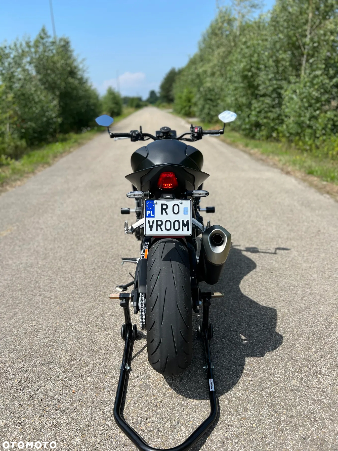 Honda CB - 11