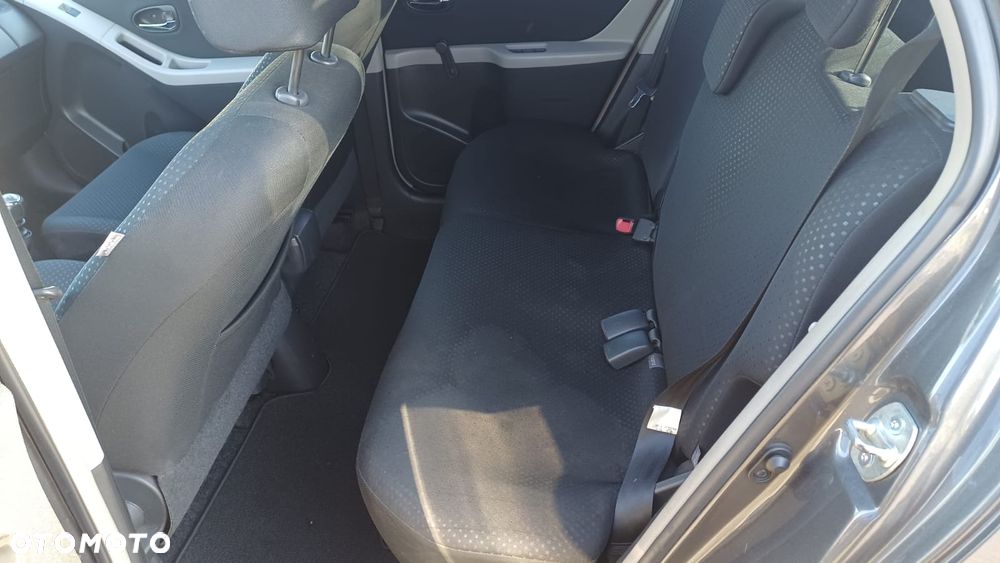 Toyota Yaris 1.33 2010 - 11