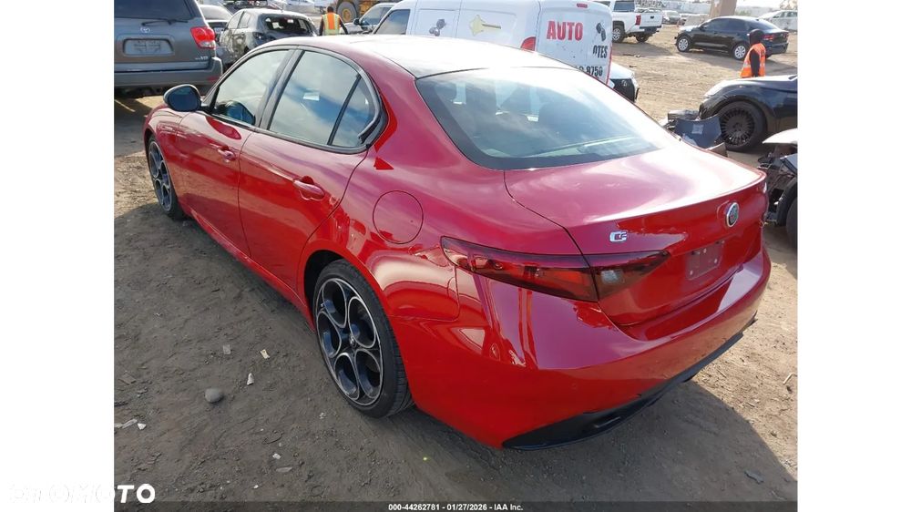 Alfa Romeo Giulia - 7