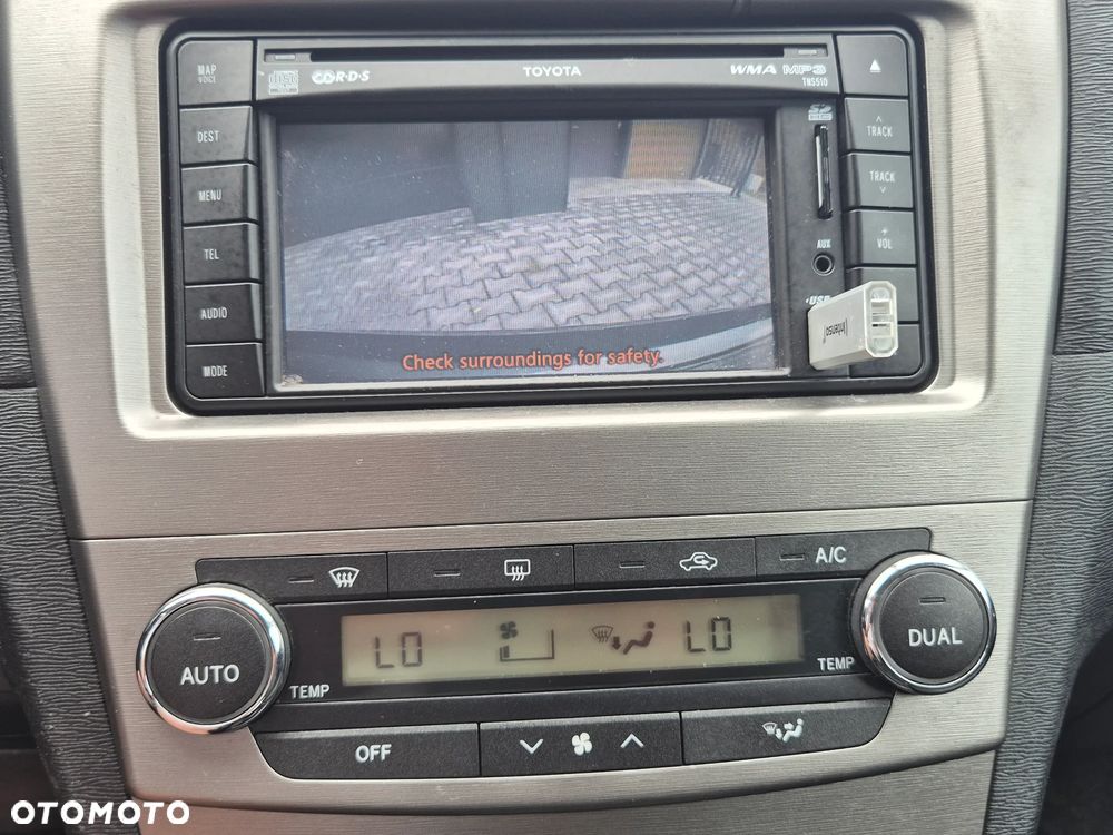 Toyota Avensis 1.8 Sol - 18