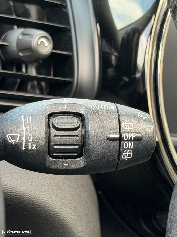 MINI 3 Portas Cooper D Aut. - 24