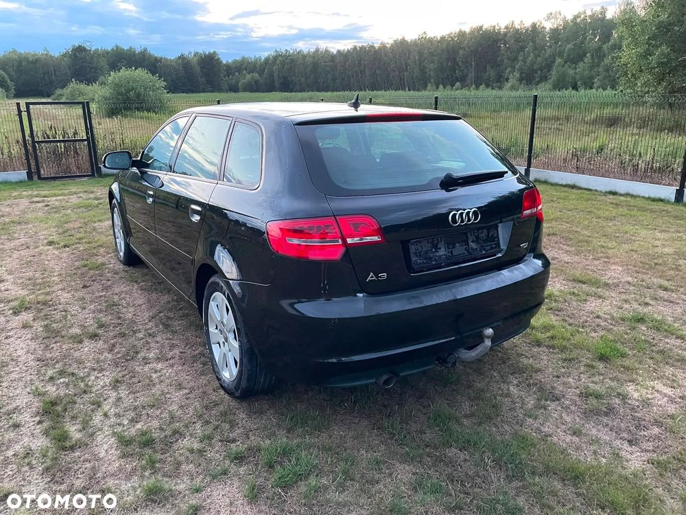 Audi A3 Sportback 2.0 TDI DPF Ambiente - 11
