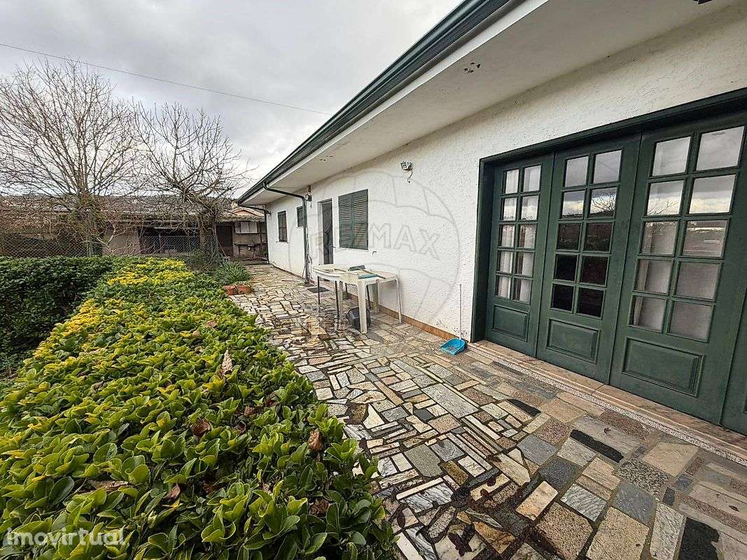 Moradia T2 para venda - Grande imagem: 2/15