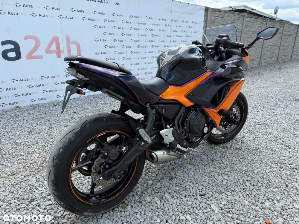 Kawasaki Ninja - 8