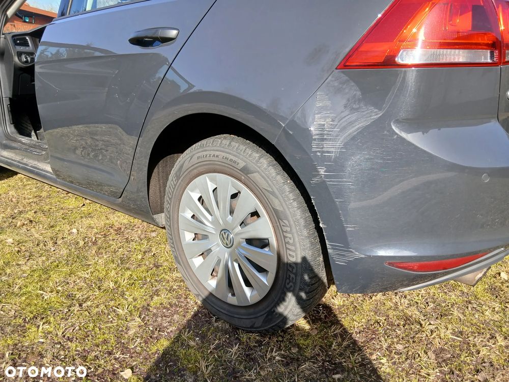 Volkswagen Golf - 24