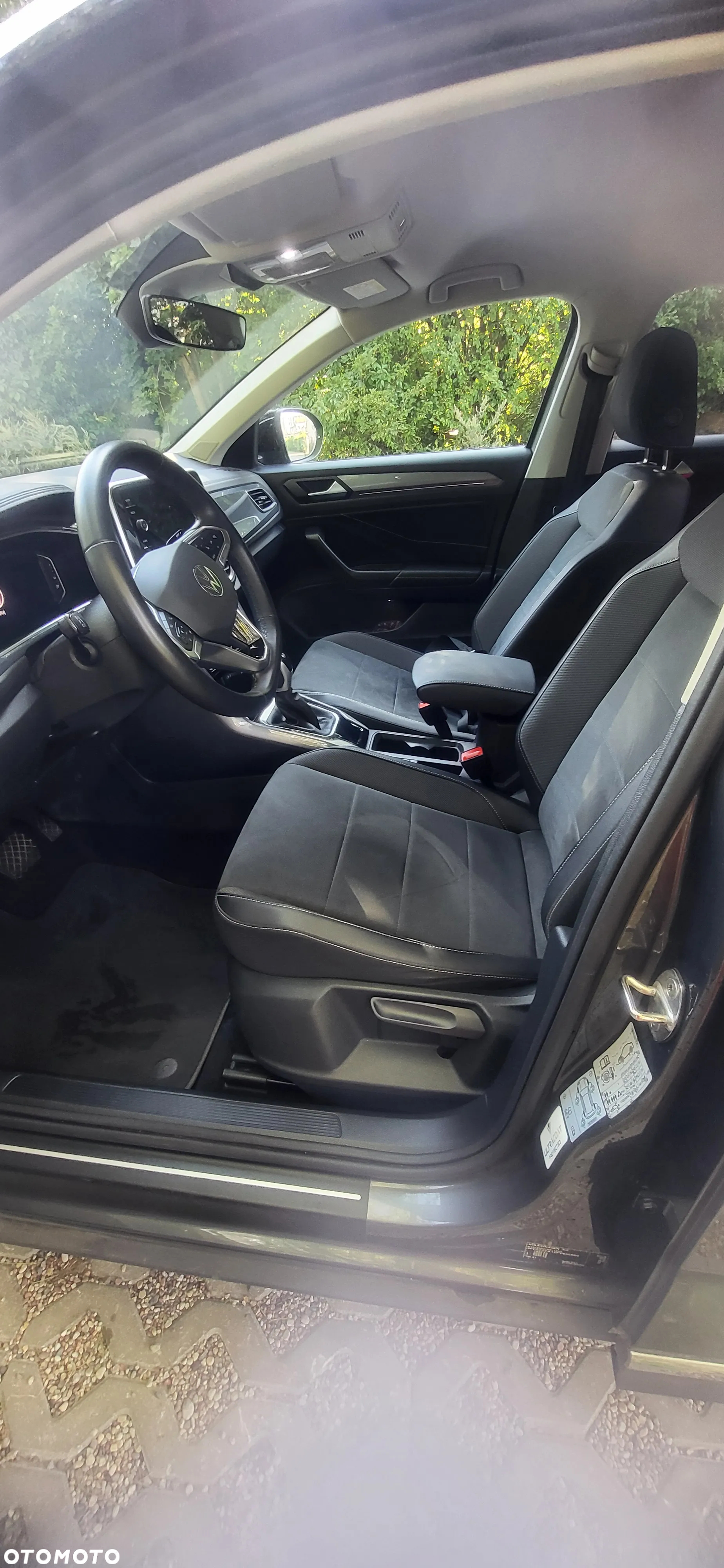 Volkswagen T-Roc 1.5 TSI Style DSG - 21