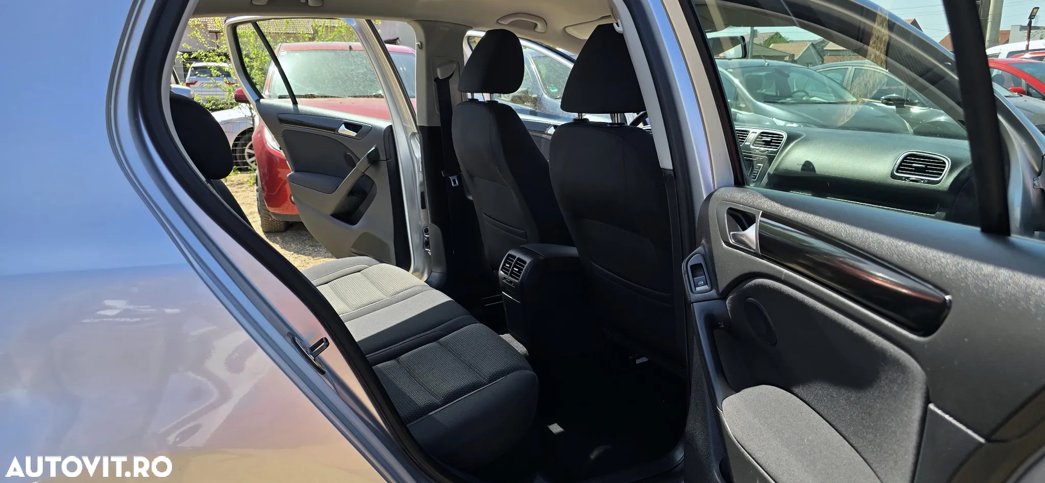 Volkswagen Golf 1.6 TDI BMT Highline - 22