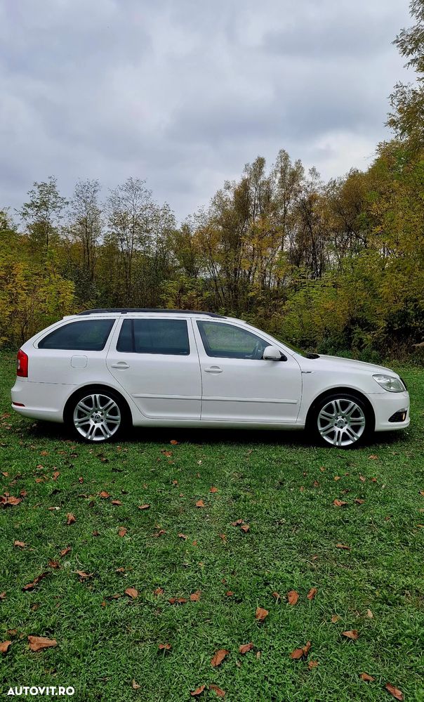 Skoda Octavia 2.0 TDI DPF DSG RS - 33