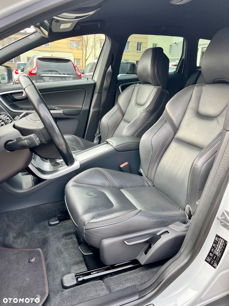 Volvo XC 60 D4 Drive-E Ocean Race - 17