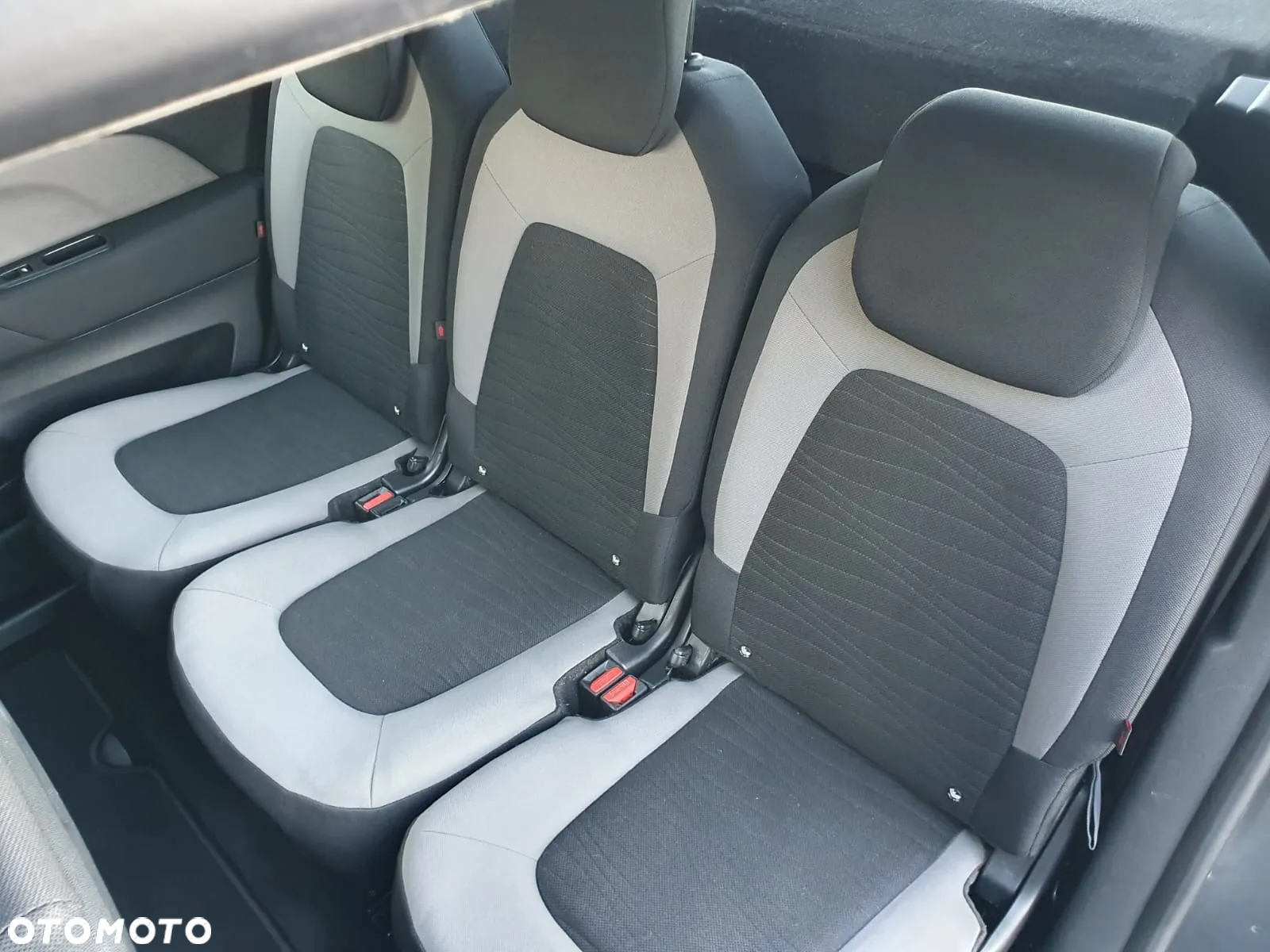 Citroën C4 Picasso 1.6 e-HDi Attraction - 28
