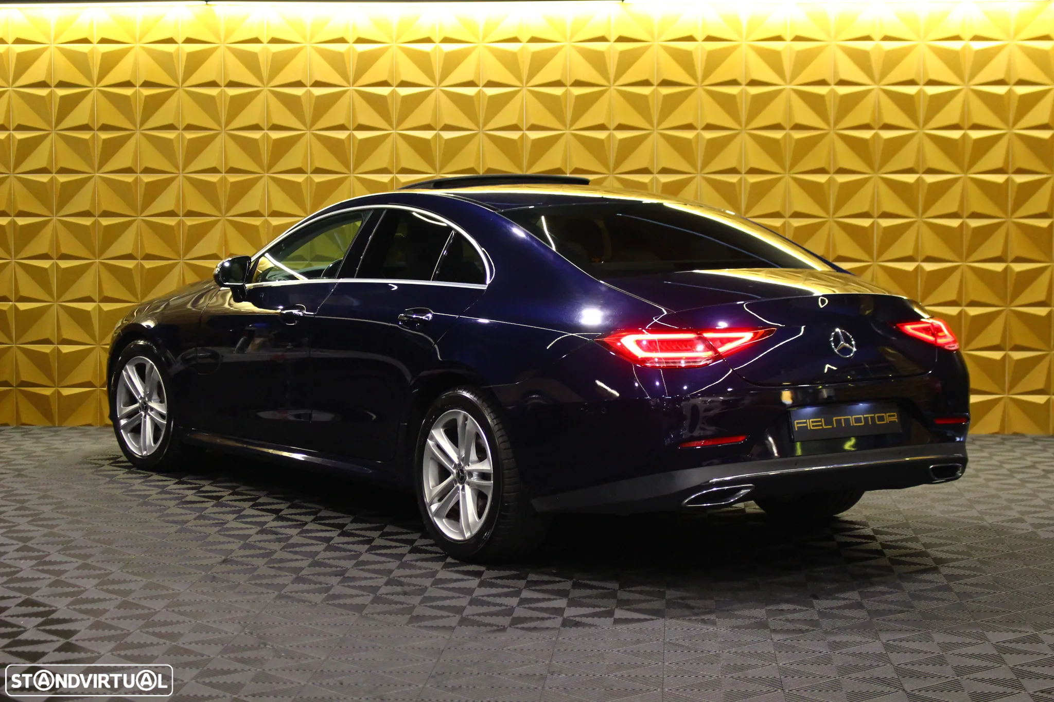 Mercedes-Benz CLS 300 d - 7