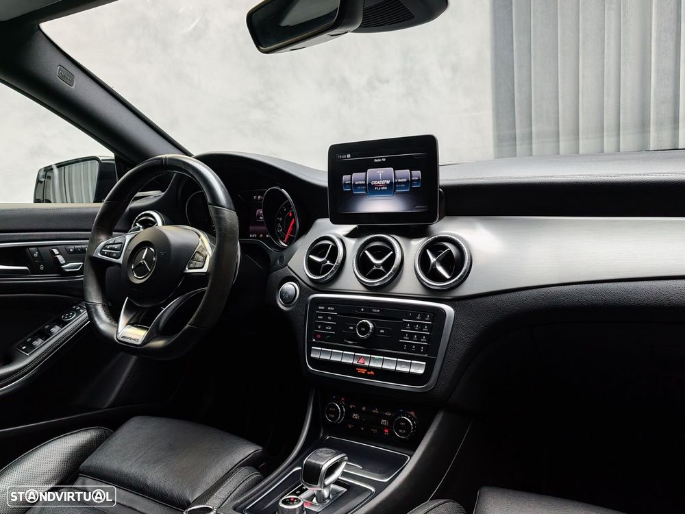 Mercedes-Benz CLA 45 AMG 4Matic Speedshift 7G-DCT - 12