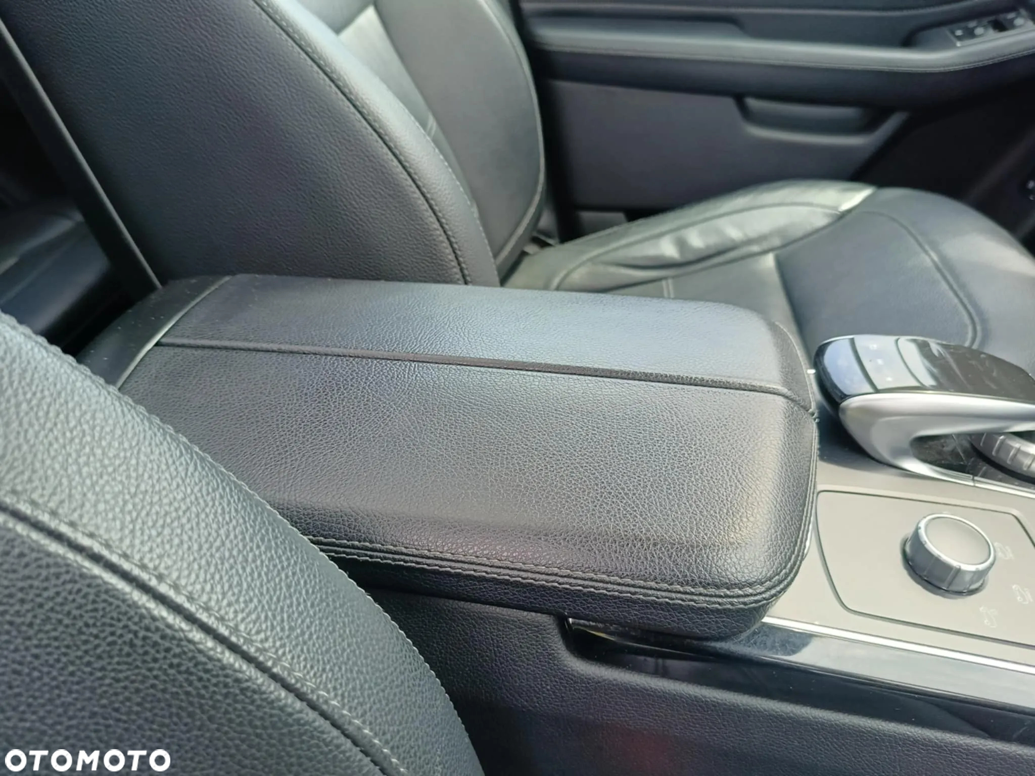 Mercedes-Benz GLE 500 e 4Matic 7G-TRONIC AMG Line - 23