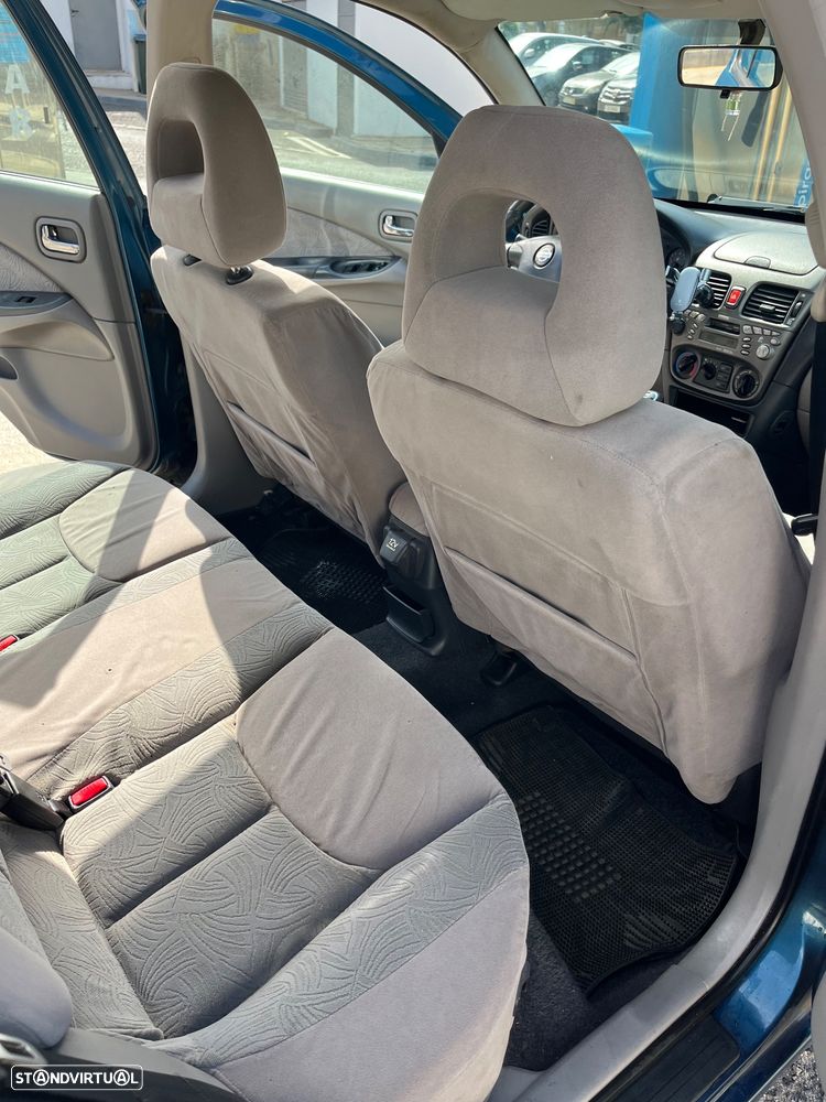 Nissan Almera 1.5 Comfort ABS+AC - 4