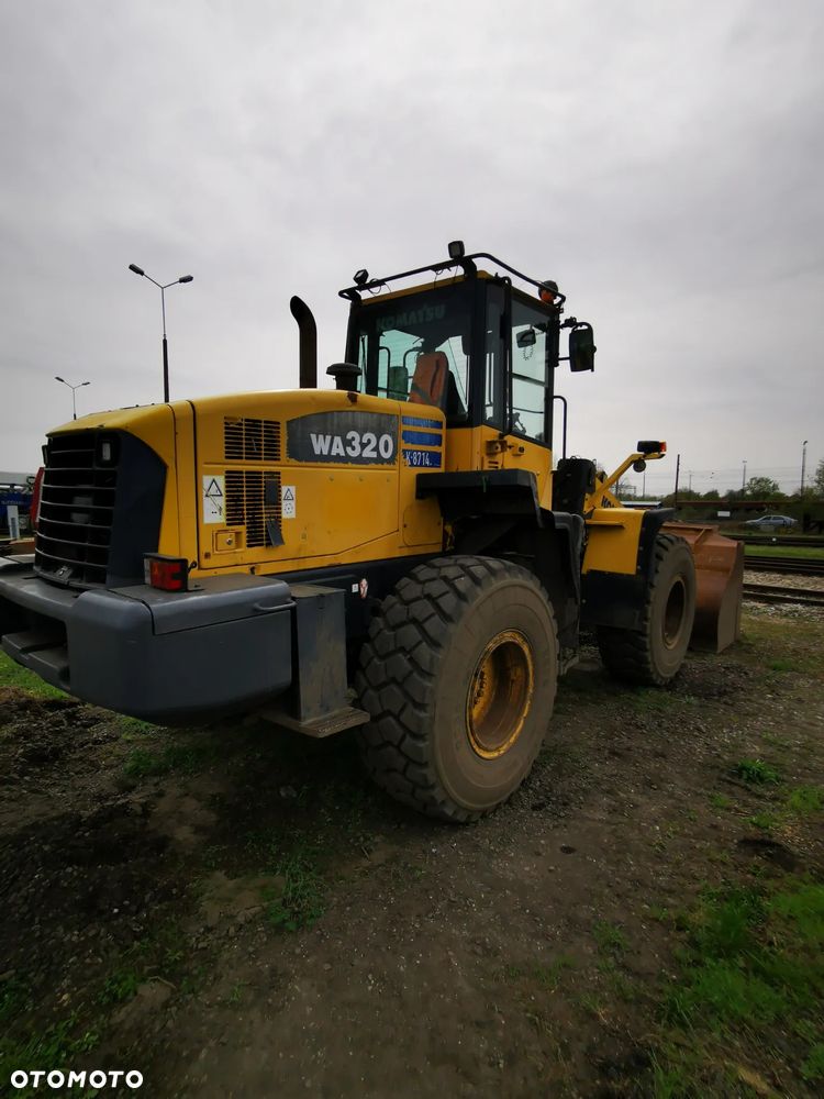 Komatsu WA320 - 4