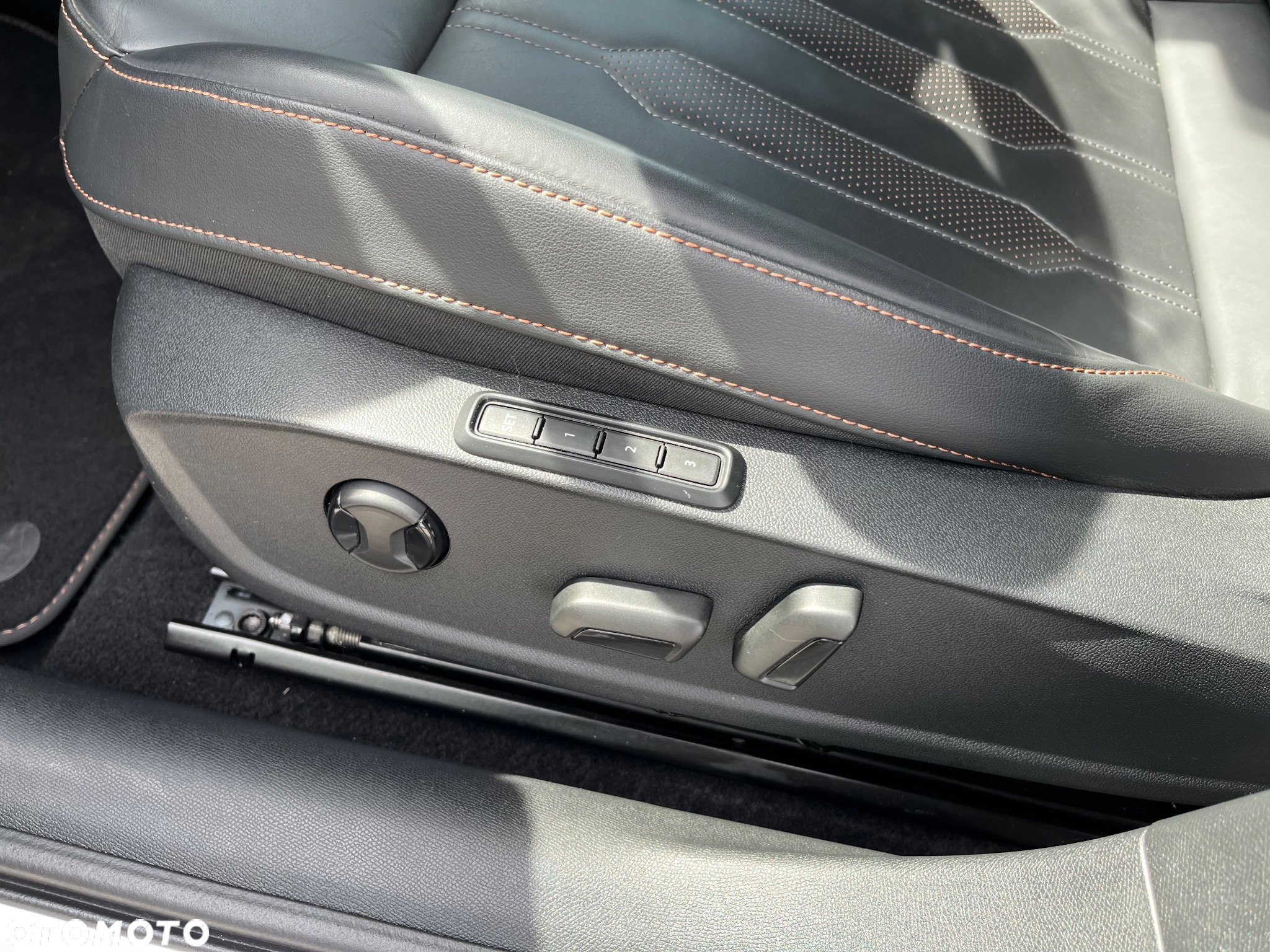 Cupra Leon 2.0 TSI DSG - 29