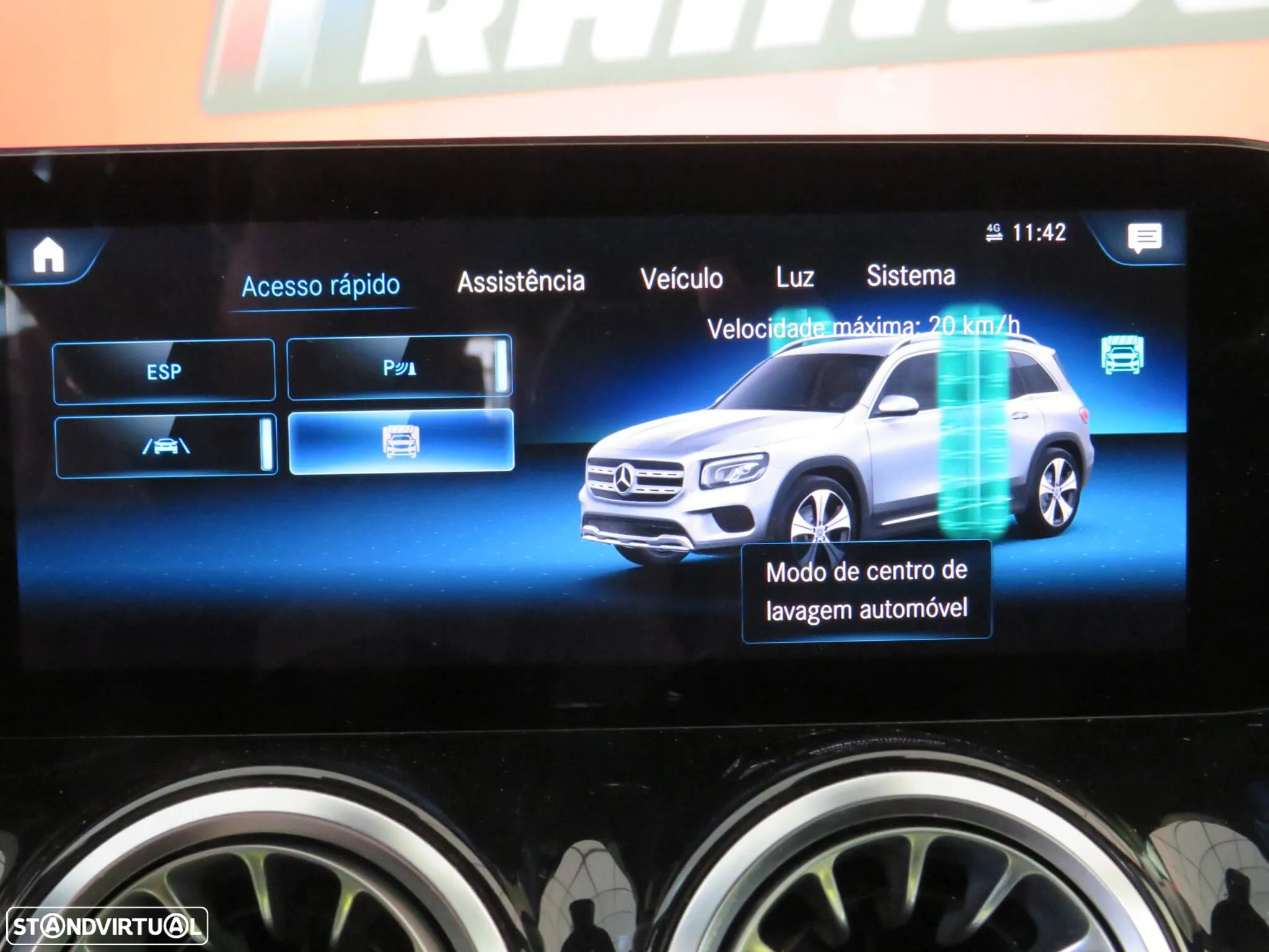 Mercedes-Benz GLB 200 d AMG Line - 34