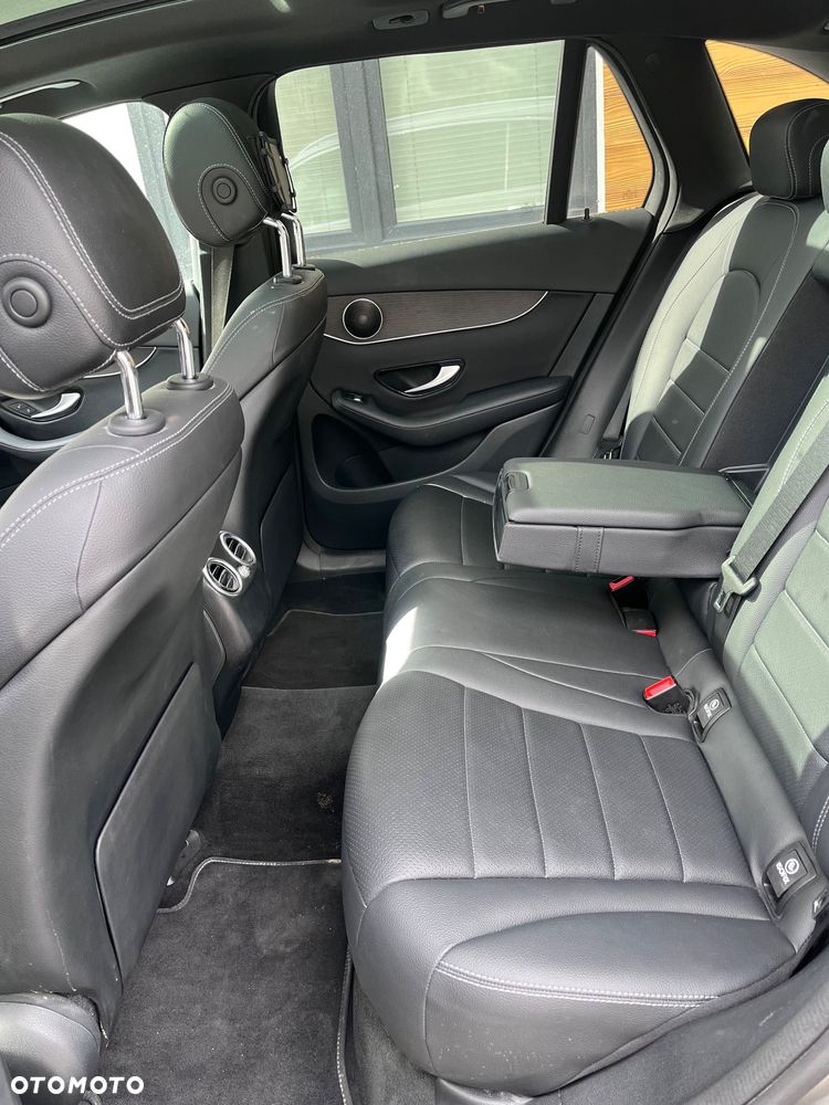 Mercedes-Benz GLC 300 4Matic 9G-TRONIC - 9