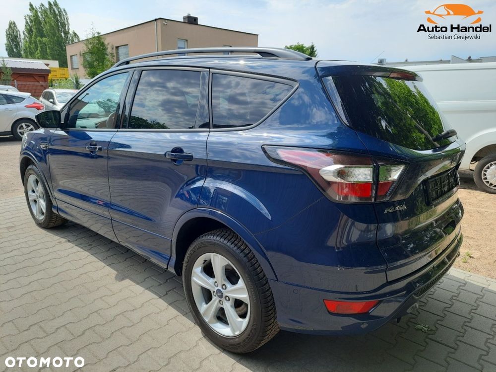 Ford Kuga 1.5 EcoBoost 2x4 ST-Line - 11