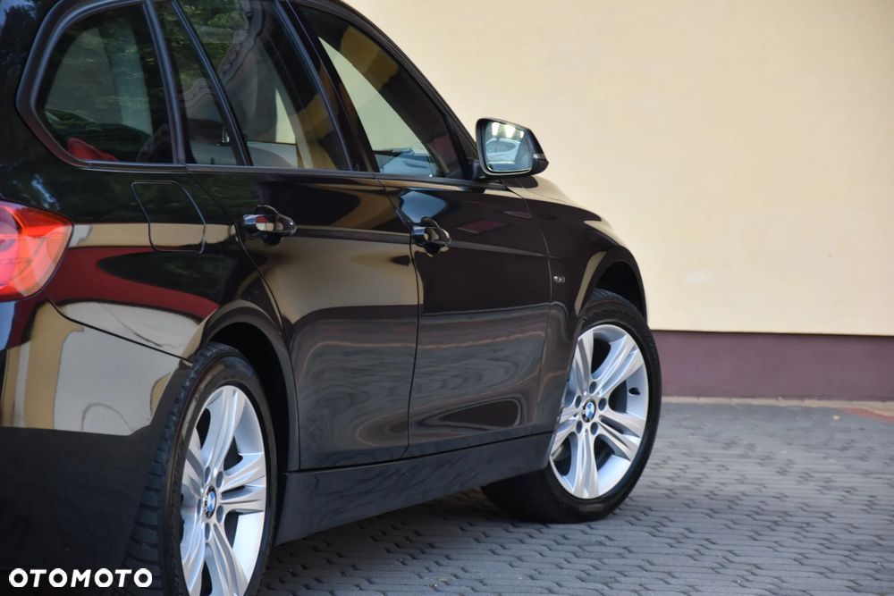 BMW Seria 3 320d Sport Line - 8